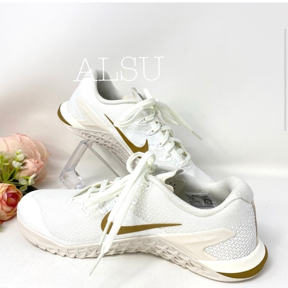 NWT Nike Metcon 4 CHMP Sail Metallic W AUTHENTIC - Picture 2 of 7